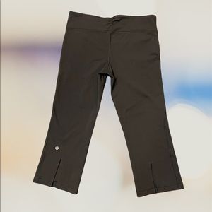 Split hem lululemon Capri leggings